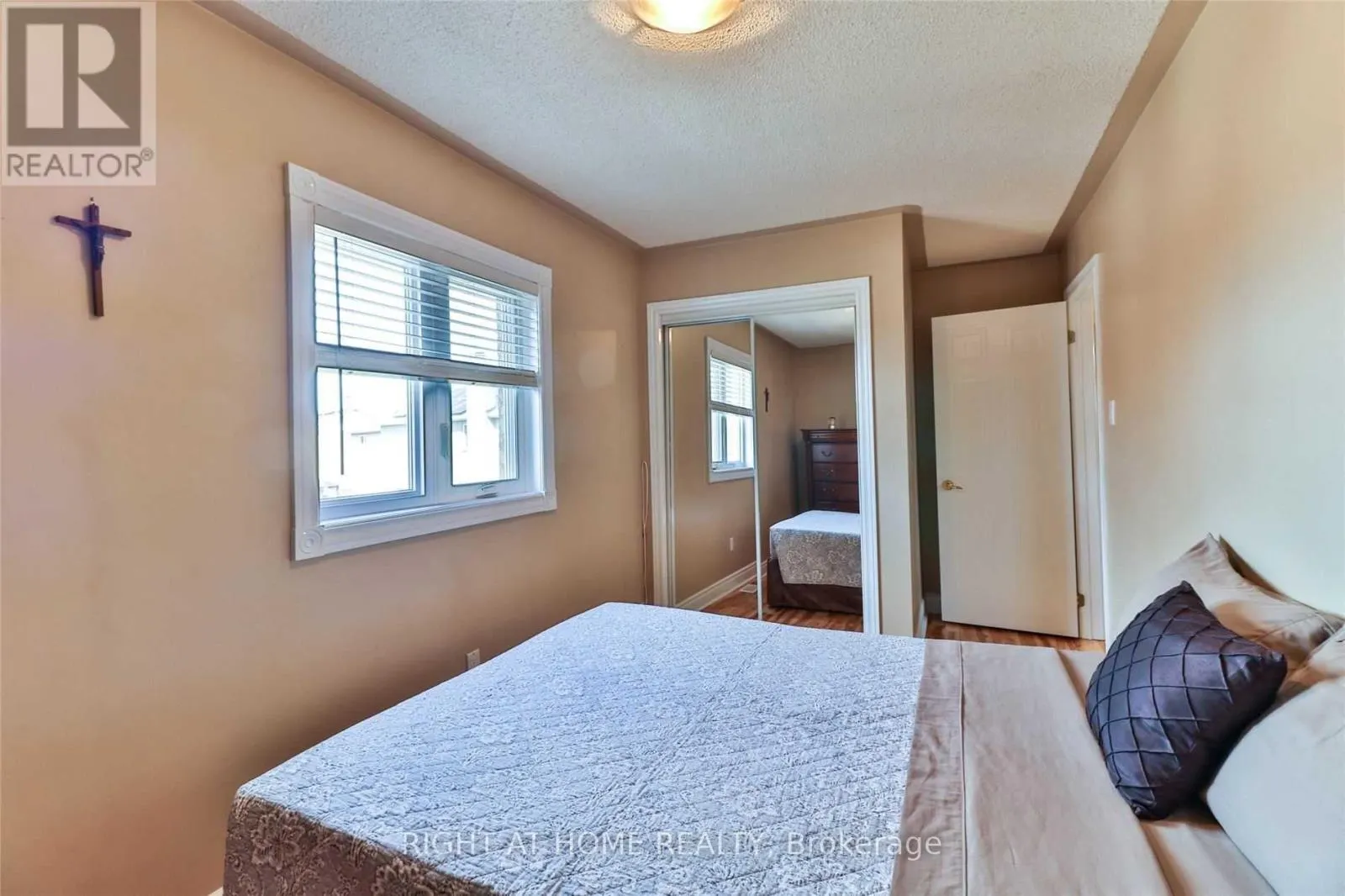 34 DRINKWATER ROAD N