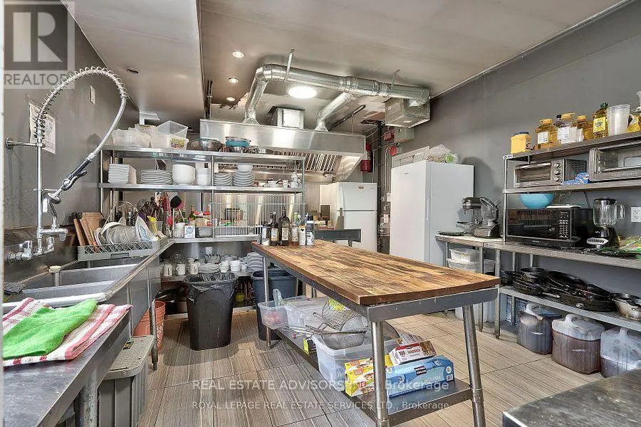 2361 LAKESHORE ROAD W