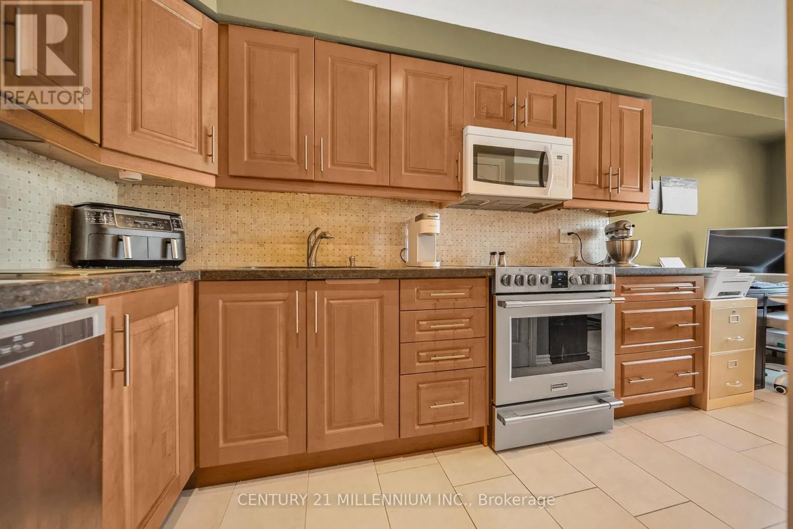 34 GARDENIA WAY