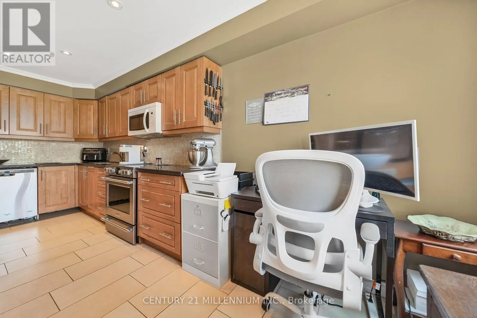 34 GARDENIA WAY