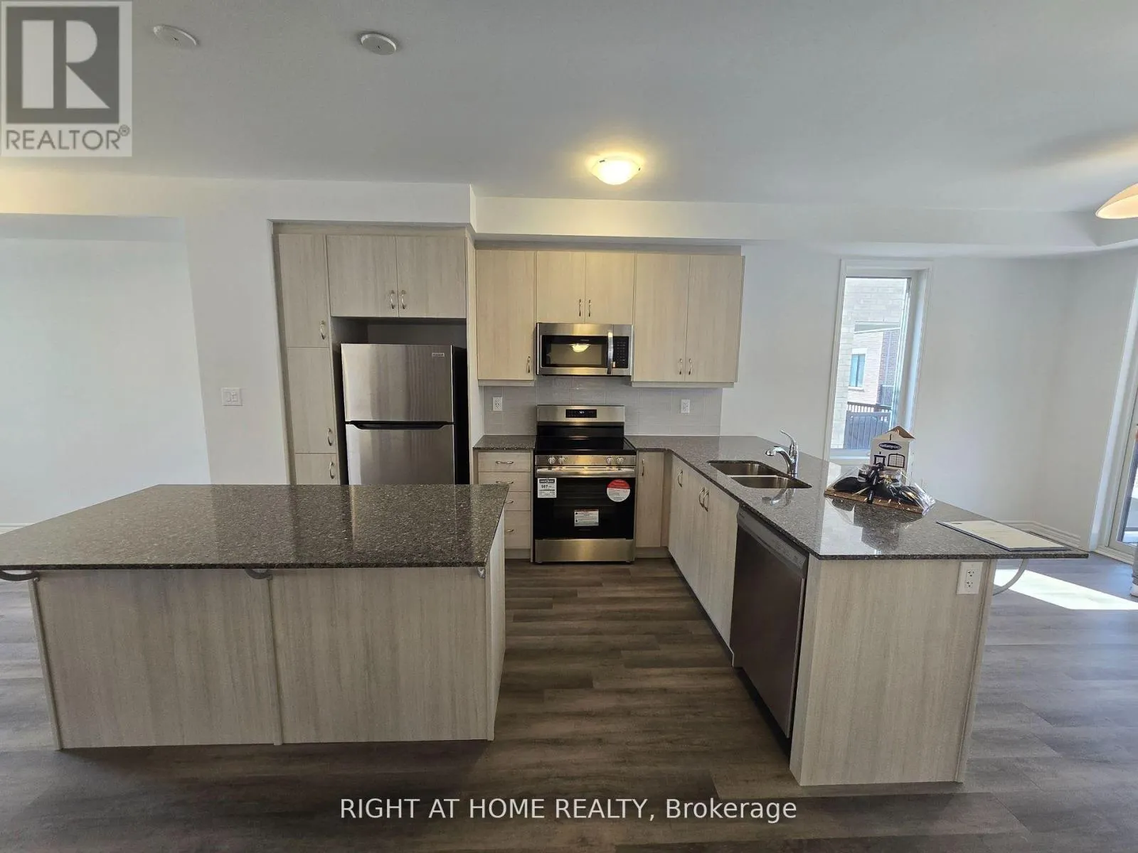 29 - 1317 LERICHE WAY