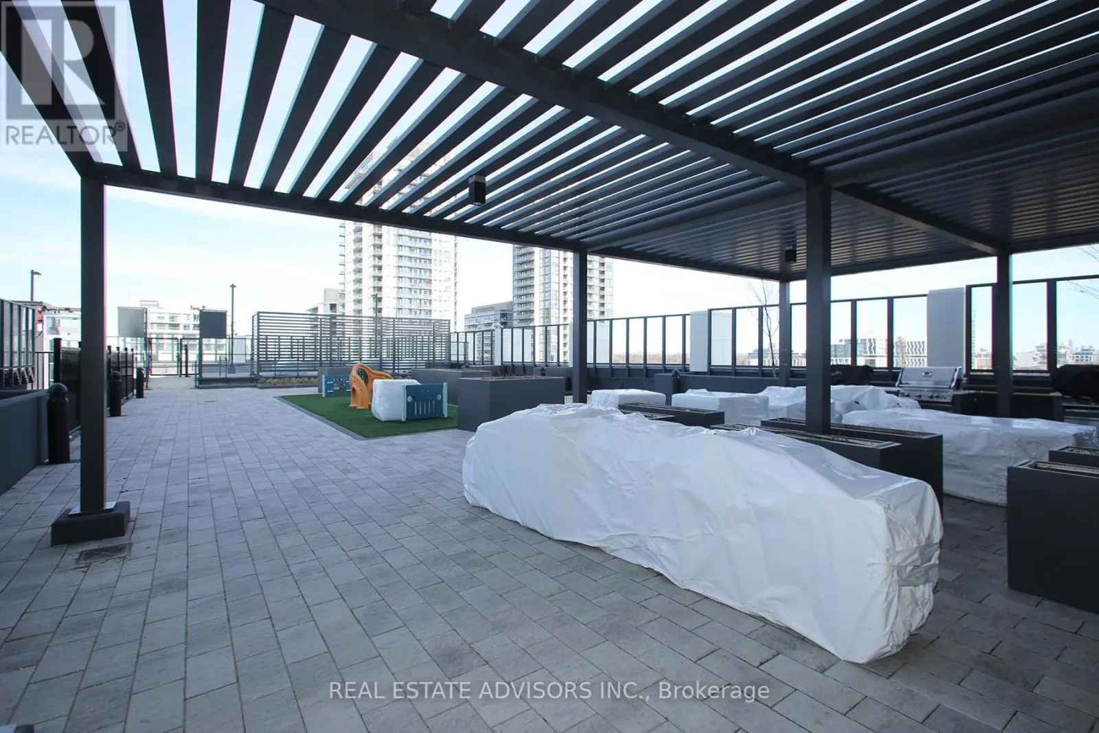 502 - 36 ZORRA STREET