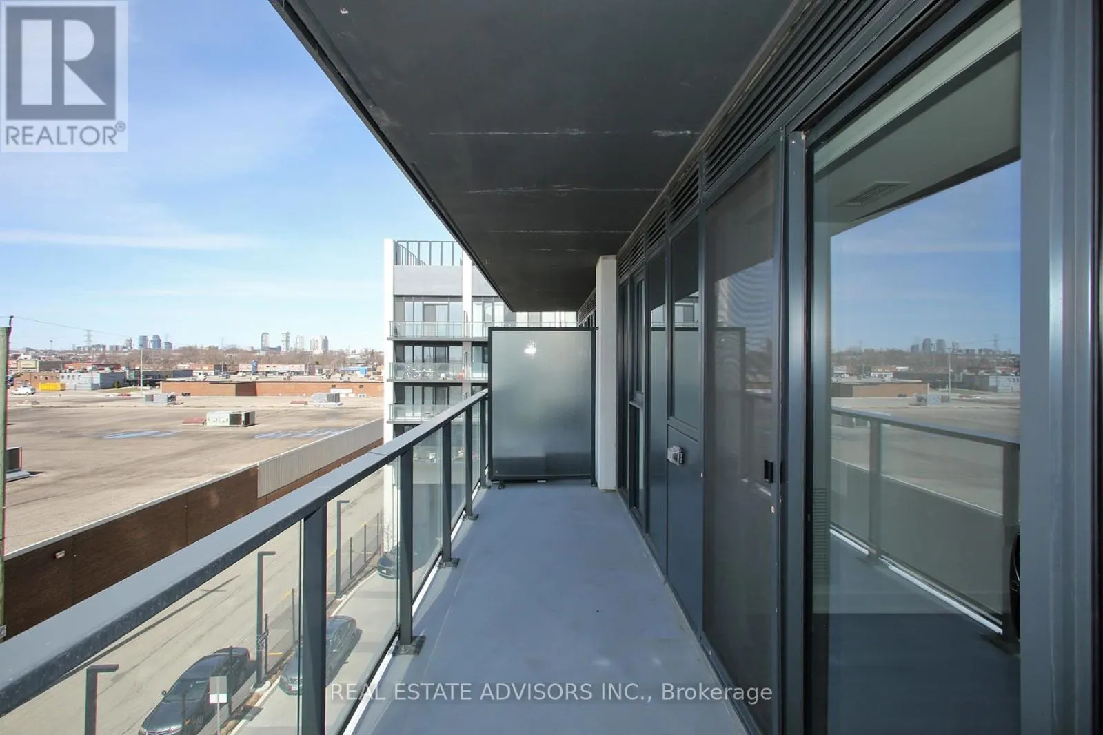 502 - 36 ZORRA STREET
