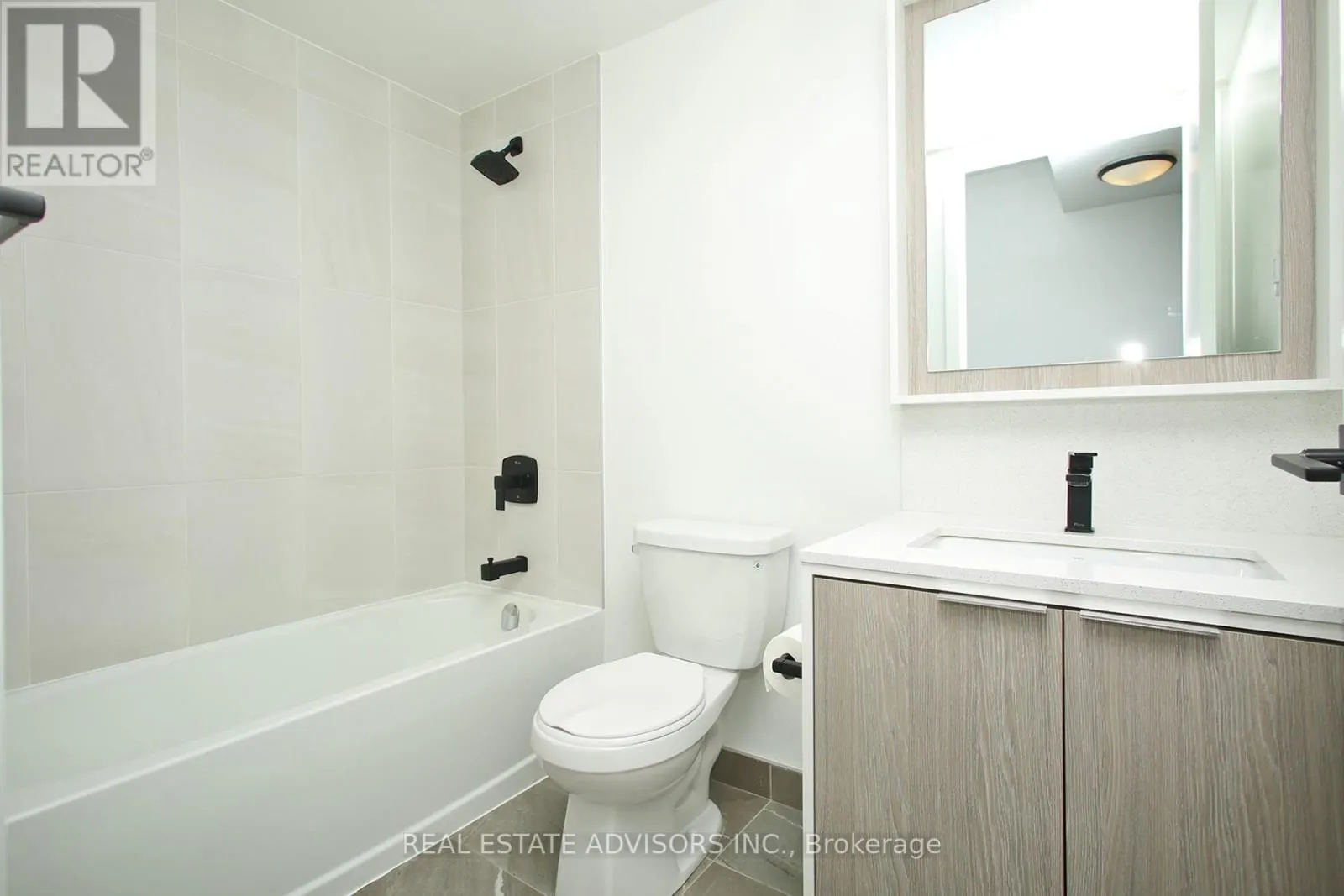 502 - 36 ZORRA STREET