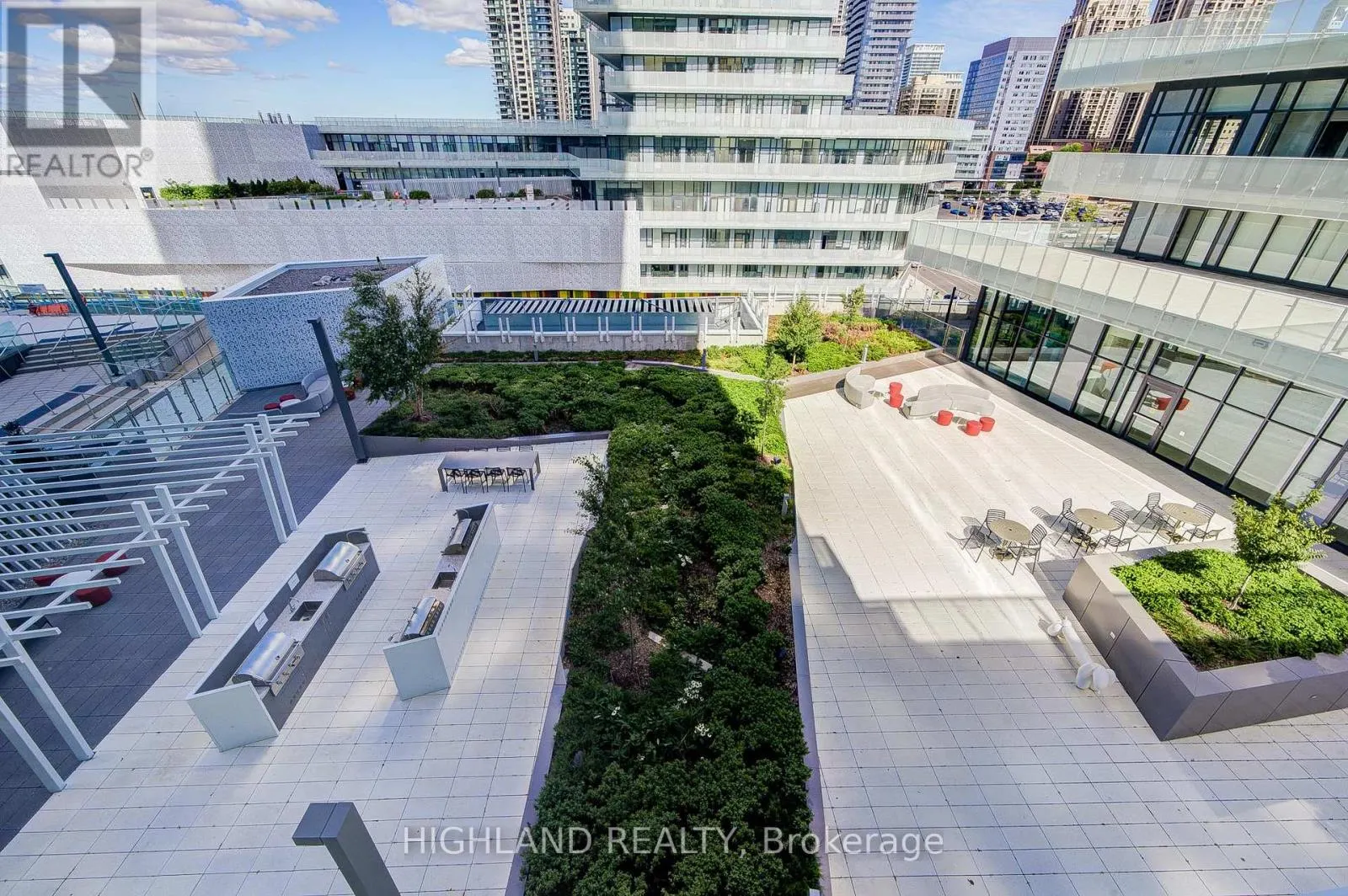 603 - 3883 QUARTZ ROAD
