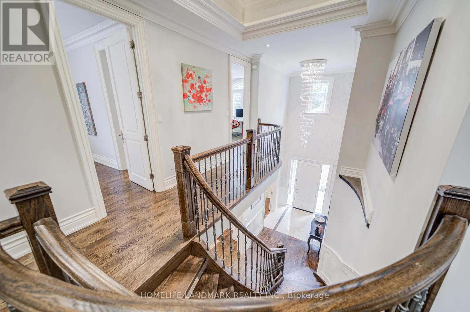 188 MINEOLA ROAD E