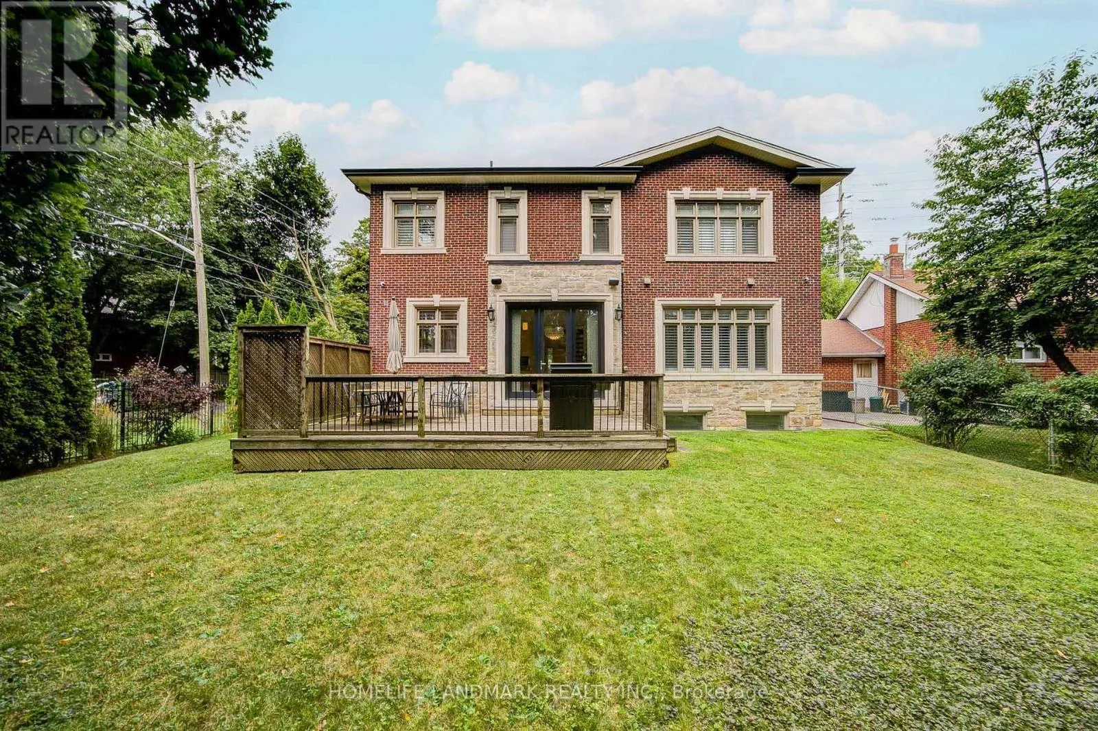 188 MINEOLA ROAD E