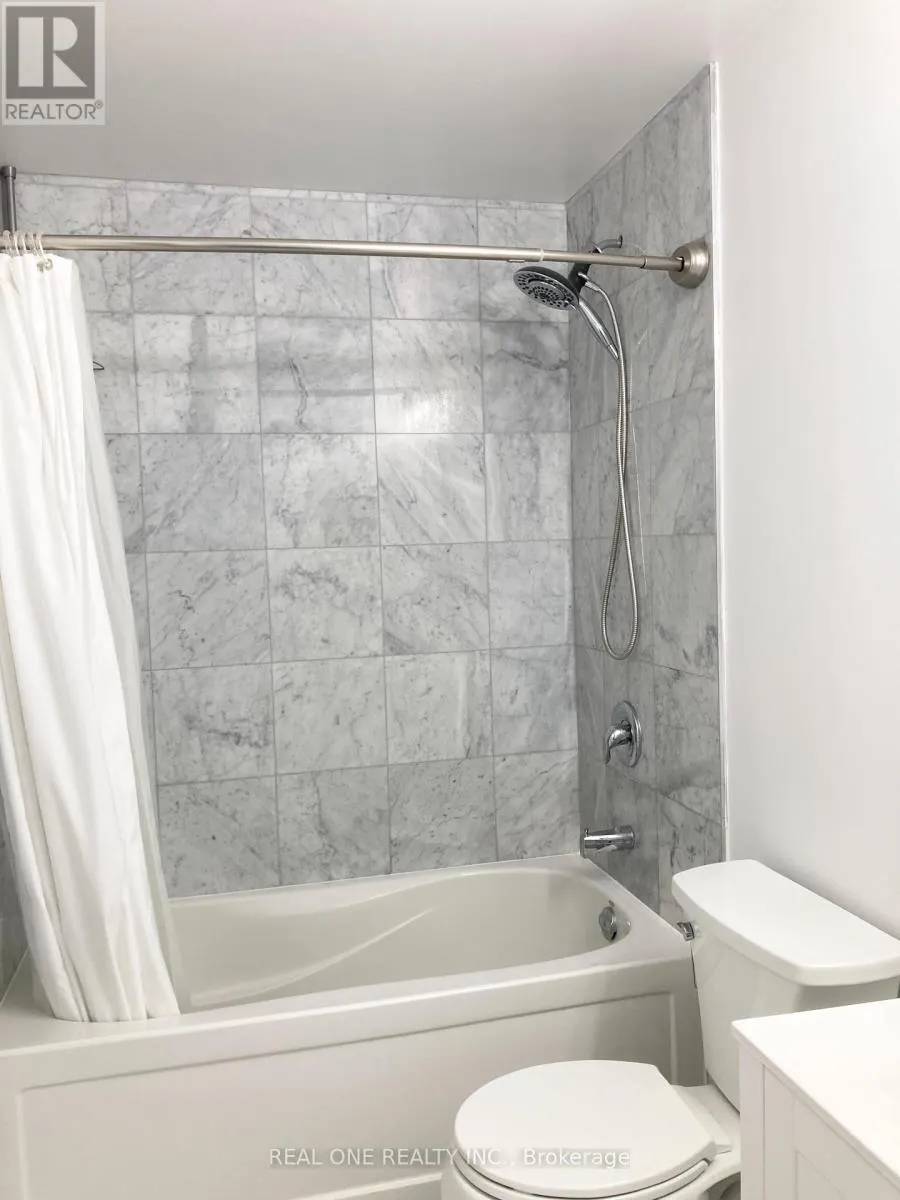 405 - 50 ABSOLUTE AVENUE