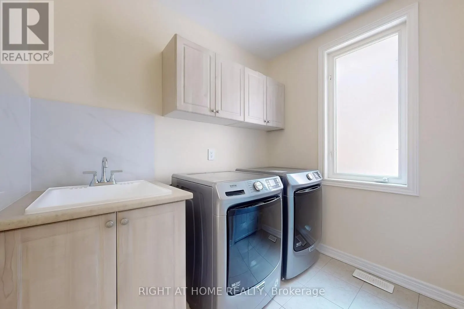 2472 NORTH RIDGE TRAIL S