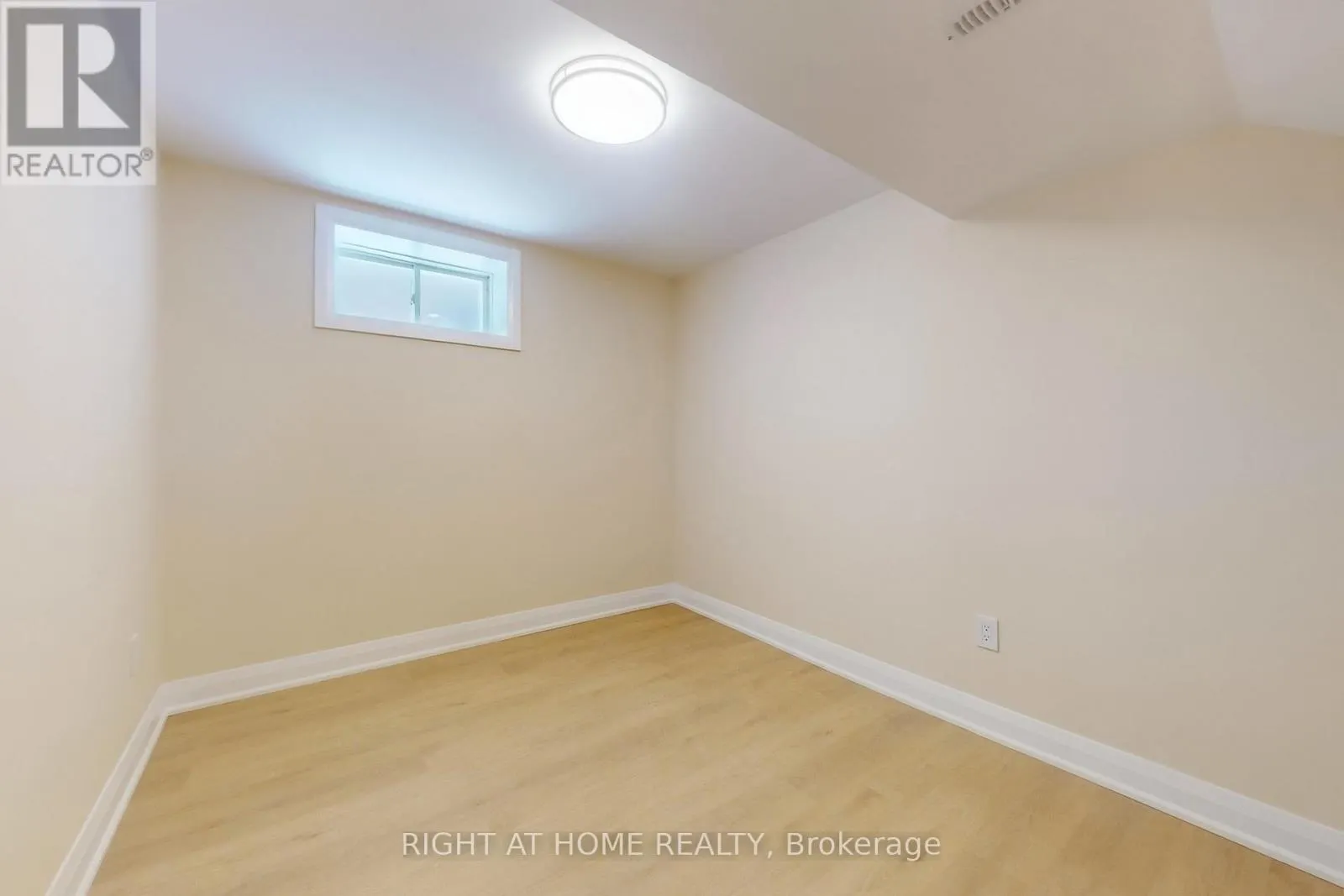 2472 NORTH RIDGE TRAIL S