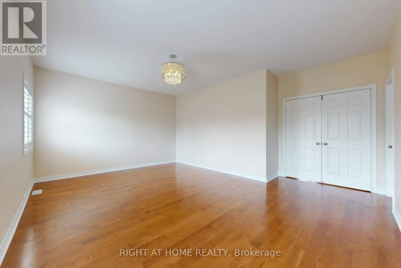 2472 NORTH RIDGE TRAIL S
