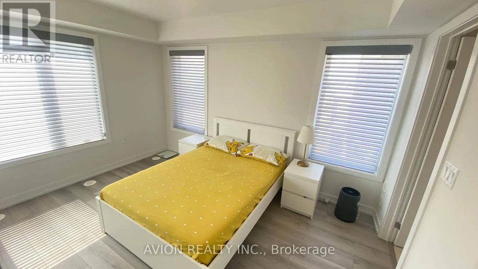 # 2 - 3546 COLONIAL DRIVE