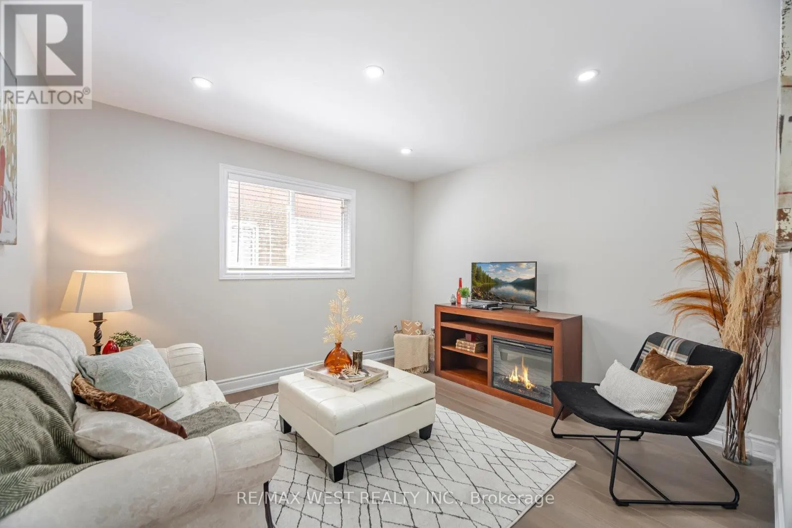 5088 GUILDWOOD WAY