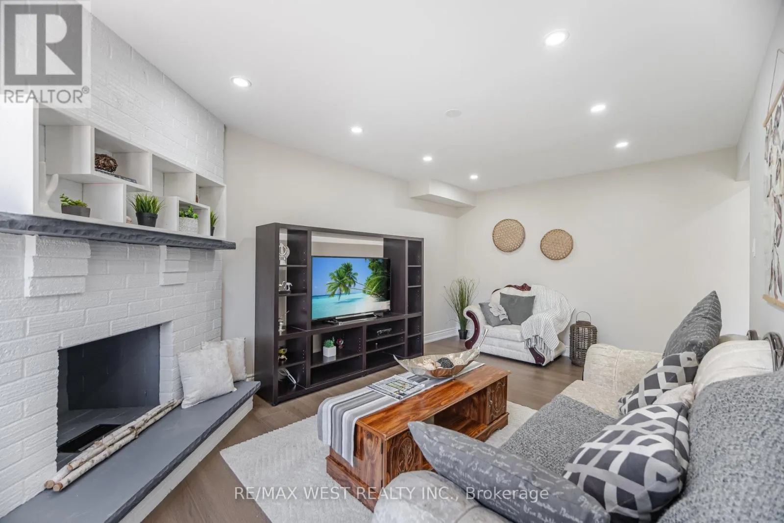 5088 GUILDWOOD WAY