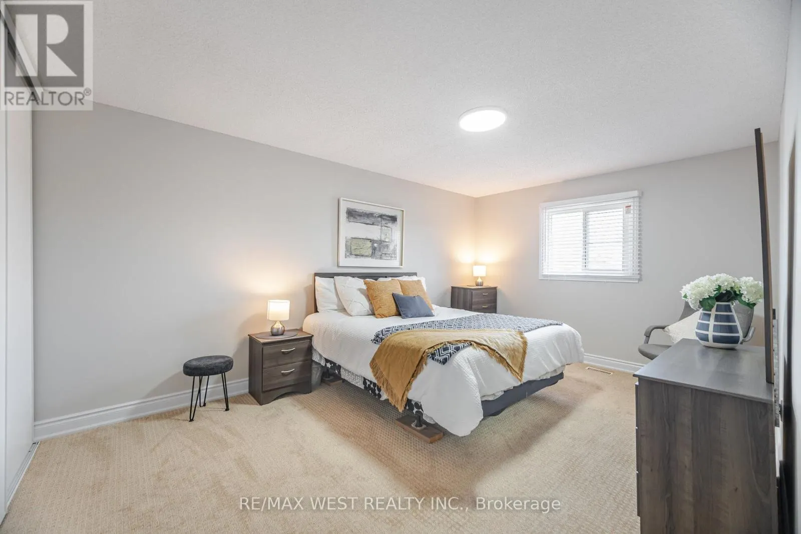 5088 GUILDWOOD WAY