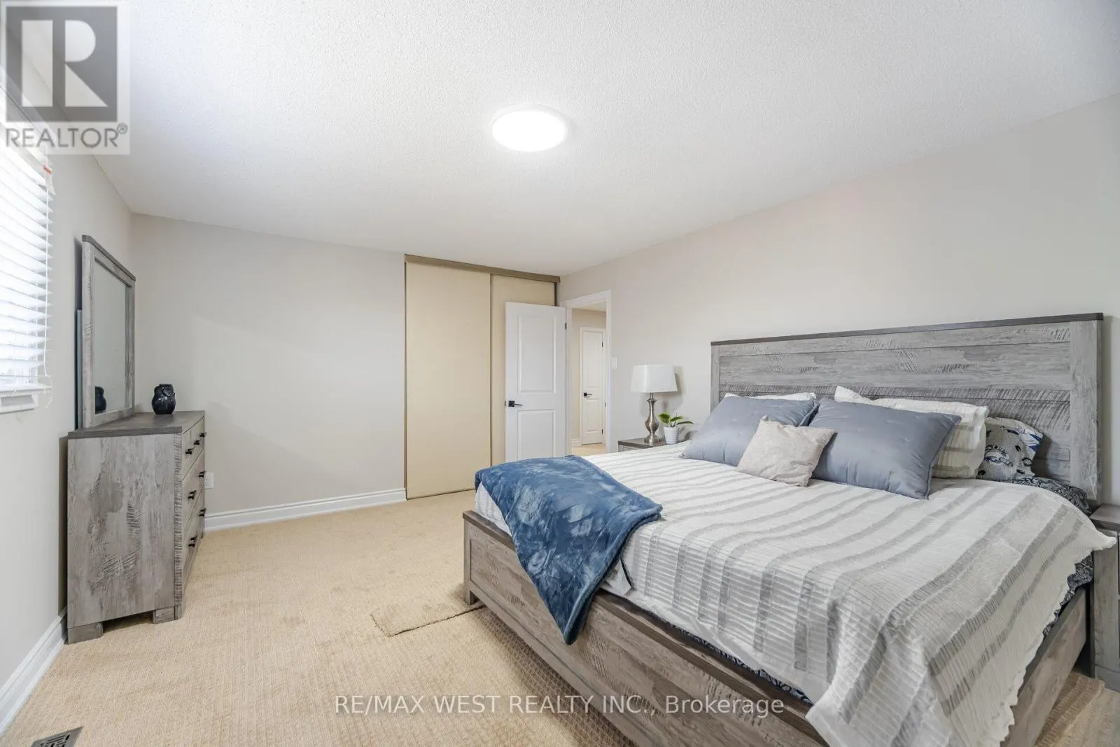 5088 GUILDWOOD WAY