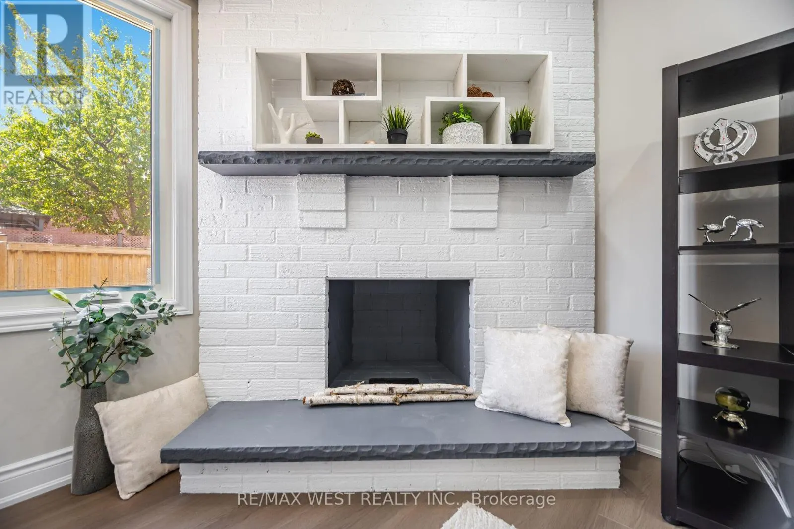 5088 GUILDWOOD WAY