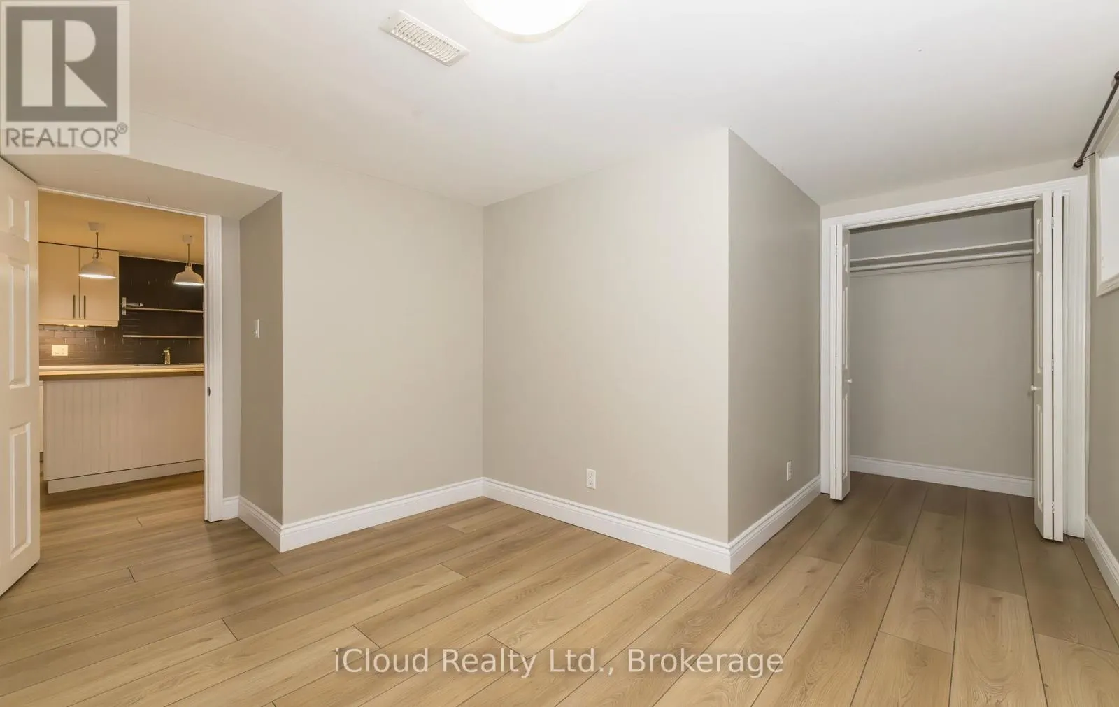 371 MEADOWBROOK DRIVE