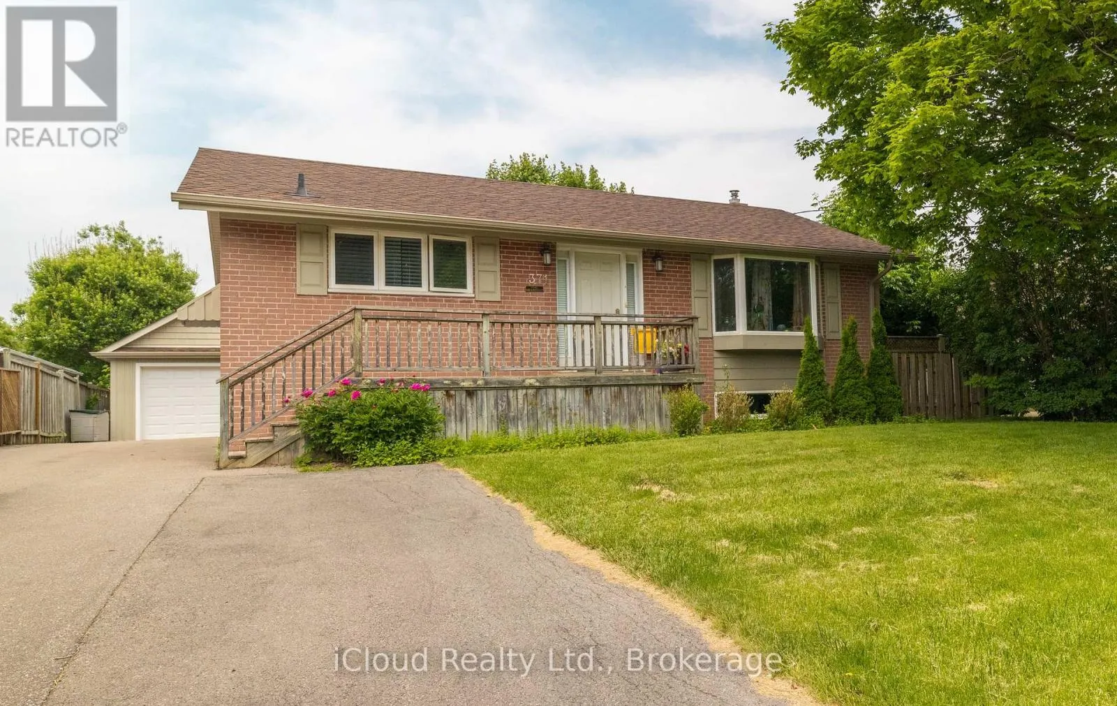 371 MEADOWBROOK DRIVE