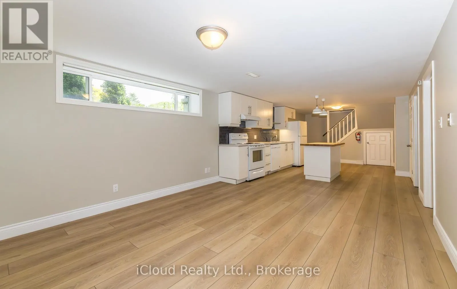 371 MEADOWBROOK DRIVE