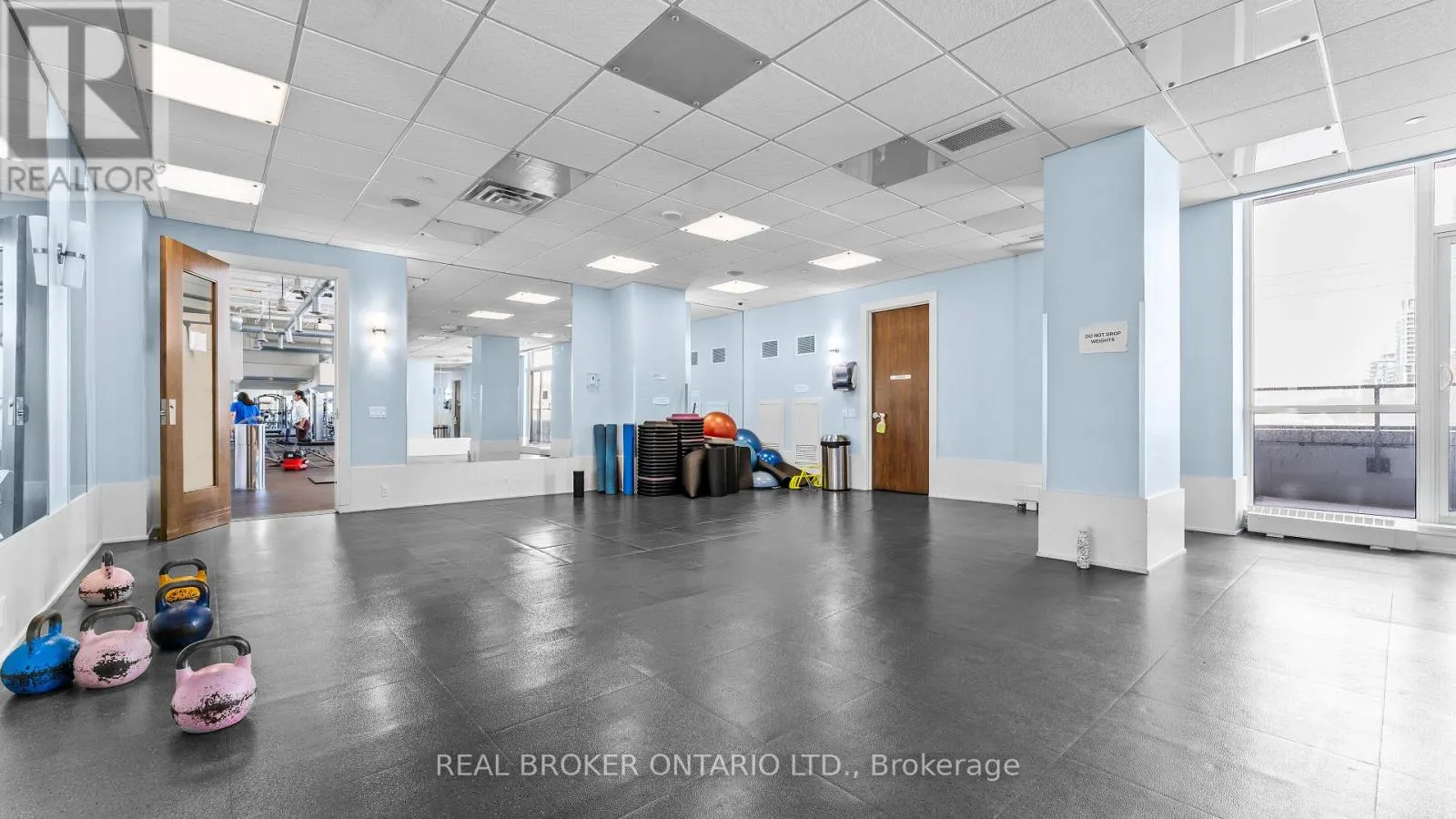 1604 - 2220 LAKE SHORE BOULEVARD W