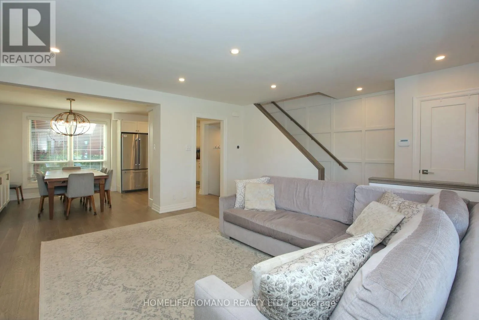 72 DEVERELL CRESCENT