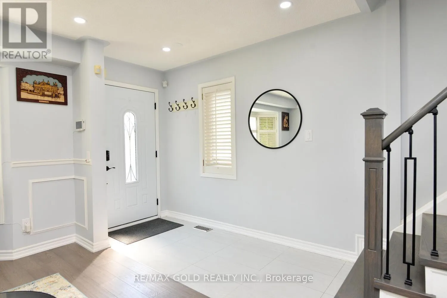 7 LOFTY PINES PLACE