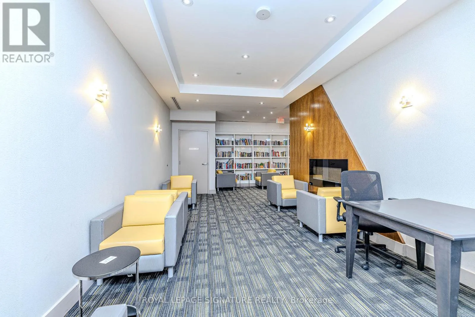 408 - 55 EGLINTON AVENUE W