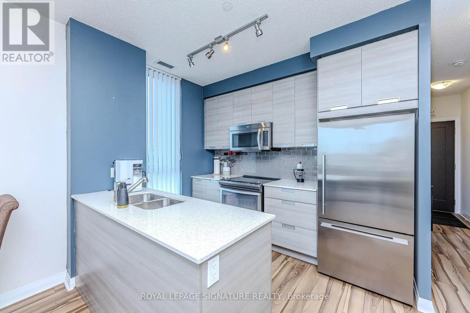 408 - 55 EGLINTON AVENUE W