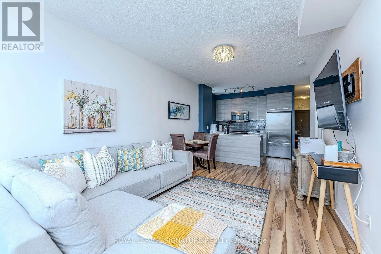 408 - 55 EGLINTON AVENUE W