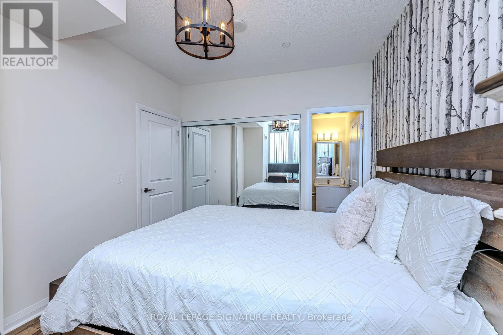 408 - 55 EGLINTON AVENUE W
