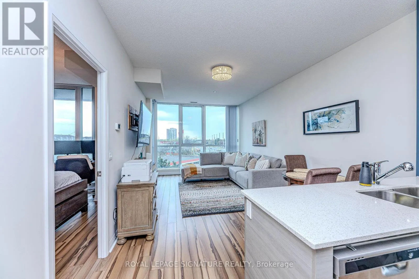 408 - 55 EGLINTON AVENUE W