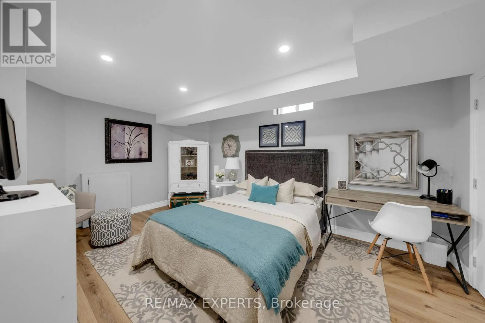 22 GOODERHAM DRIVE