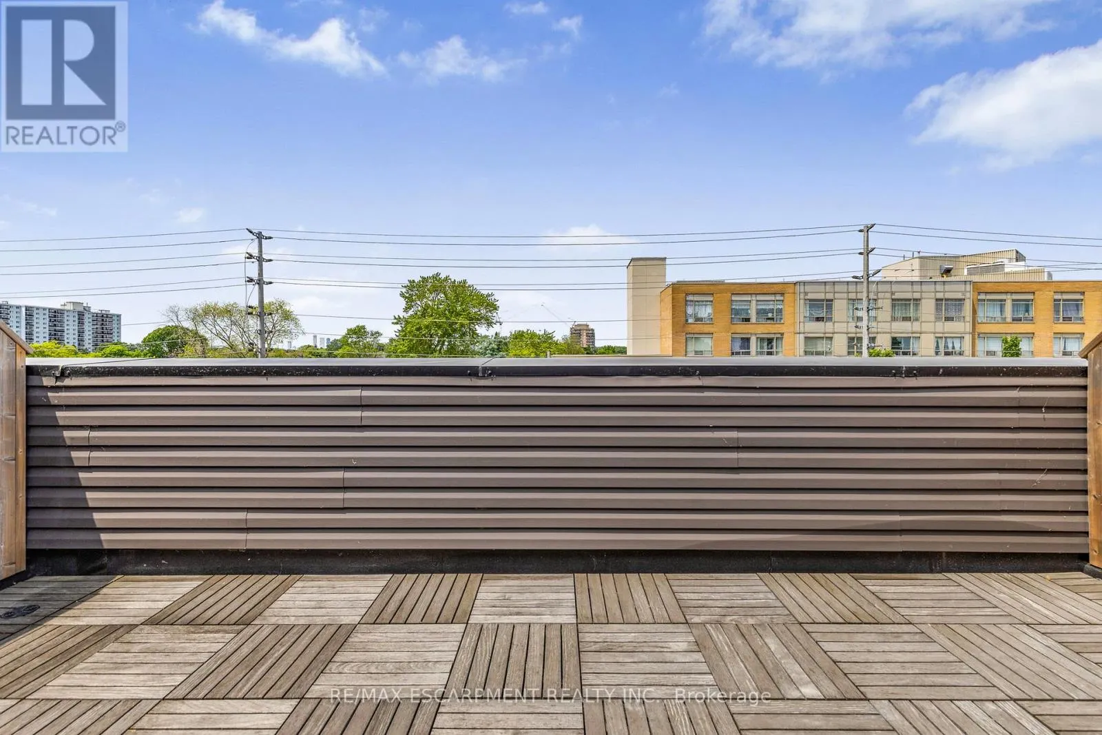 206 - 760 LAKESHORE ROAD E