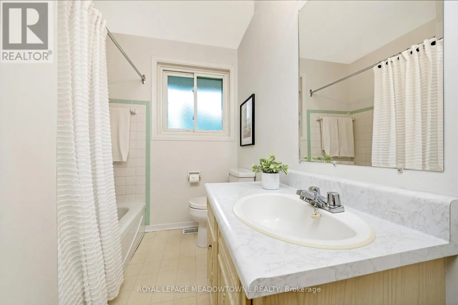 379 WILLIAMS AVENUE