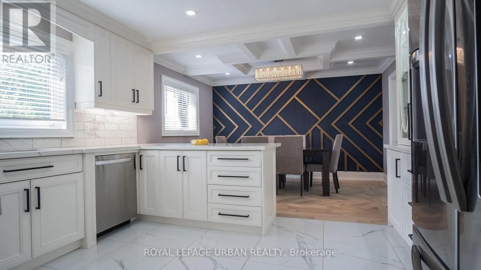 4 DEERFIELD CRESCENT