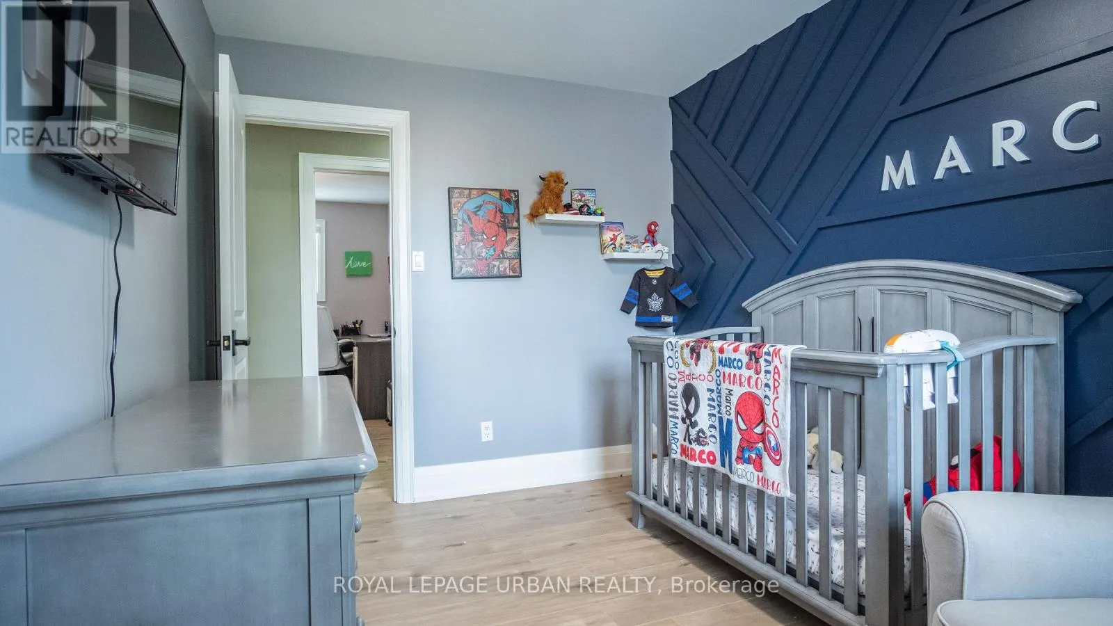 4 DEERFIELD CRESCENT