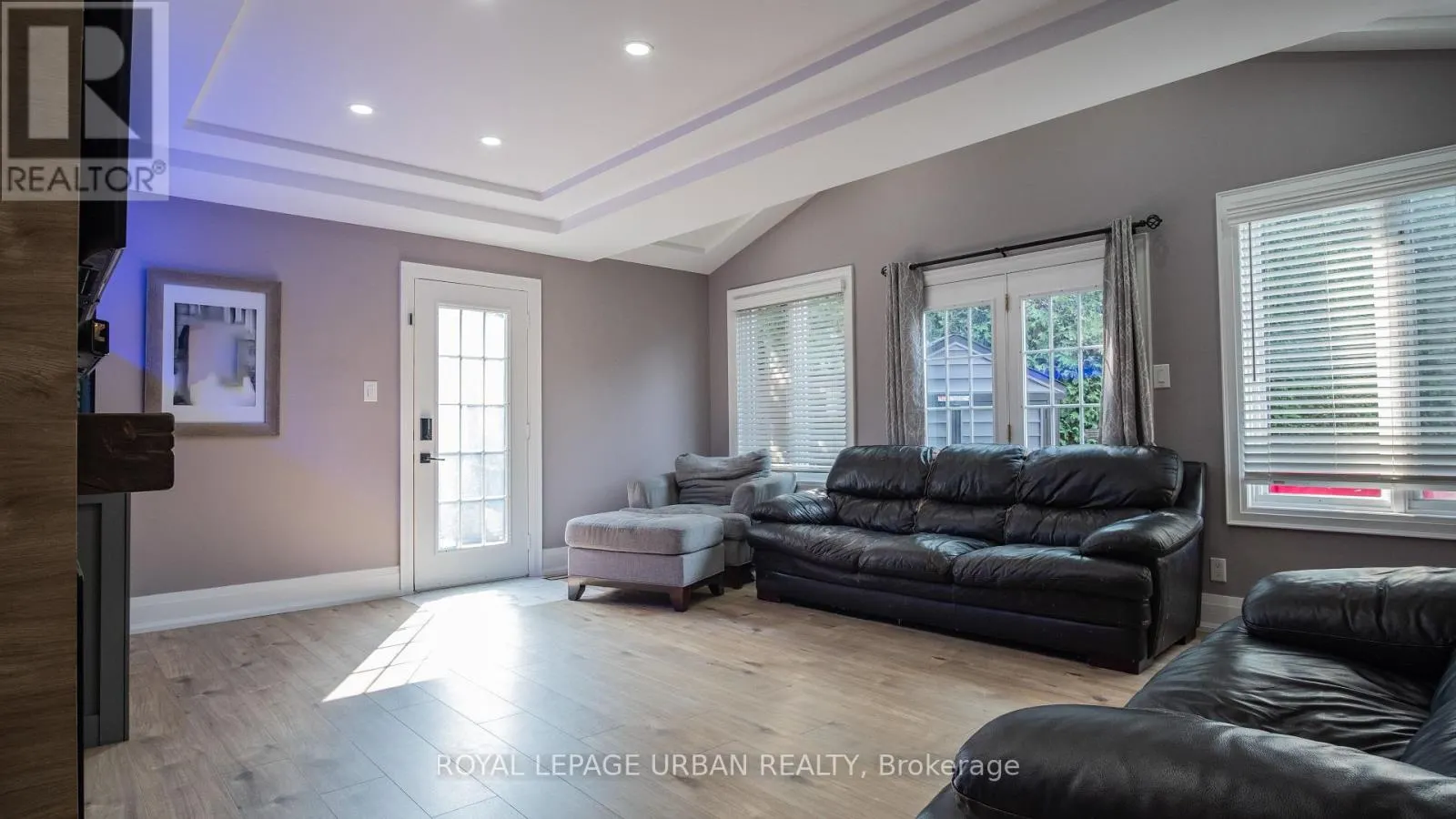 4 DEERFIELD CRESCENT