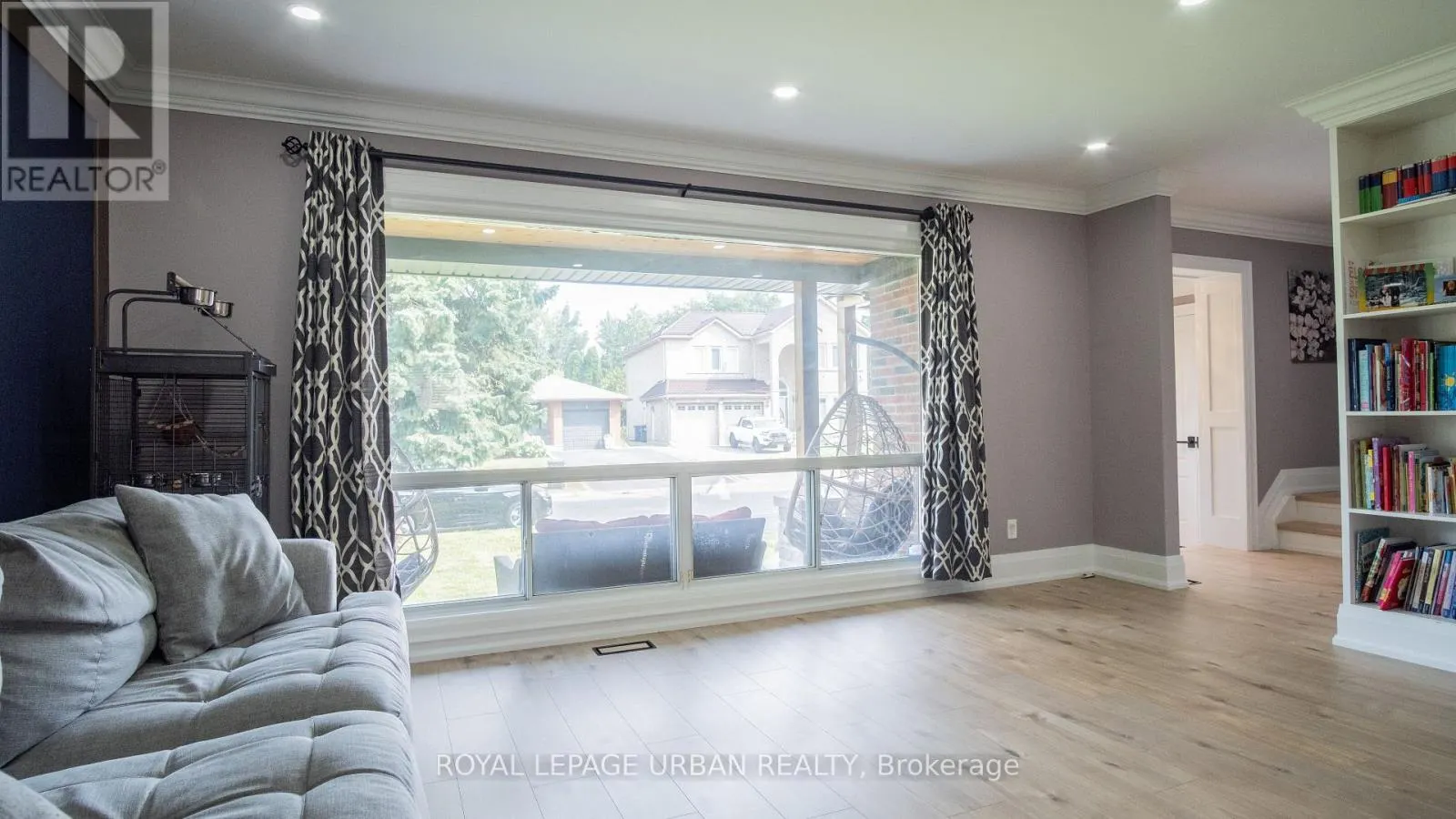 4 DEERFIELD CRESCENT