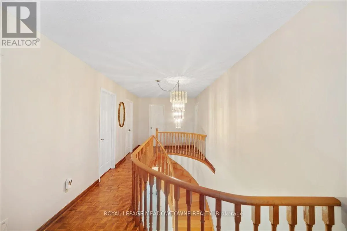 836 GREYCEDAR CRESCENT