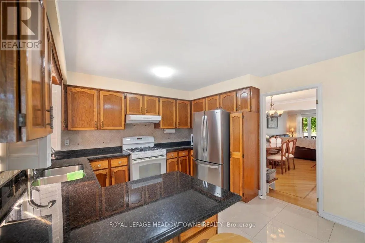836 GREYCEDAR CRESCENT