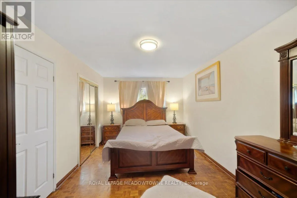 836 GREYCEDAR CRESCENT