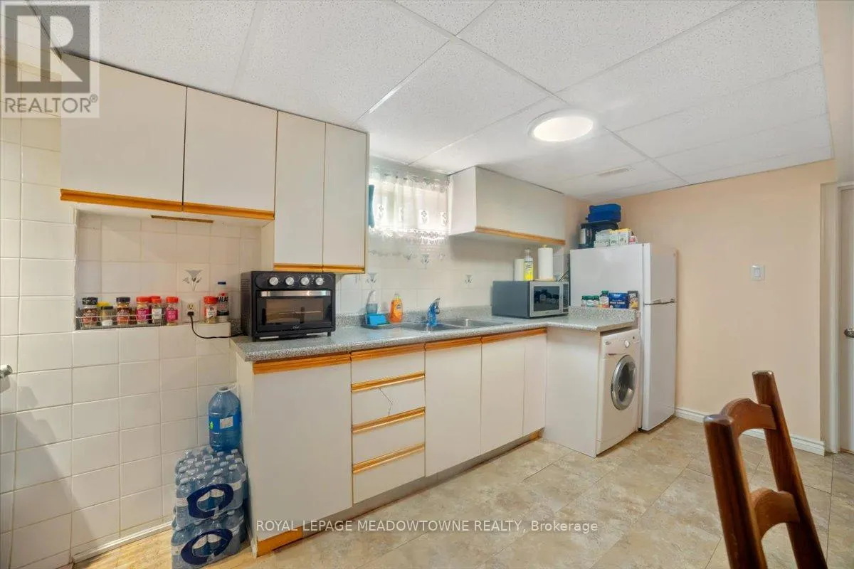 836 GREYCEDAR CRESCENT