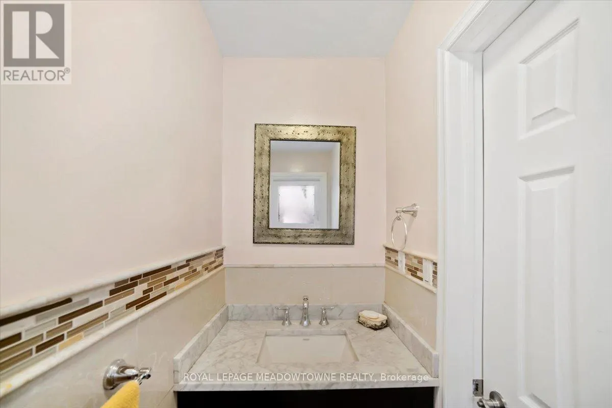 836 GREYCEDAR CRESCENT