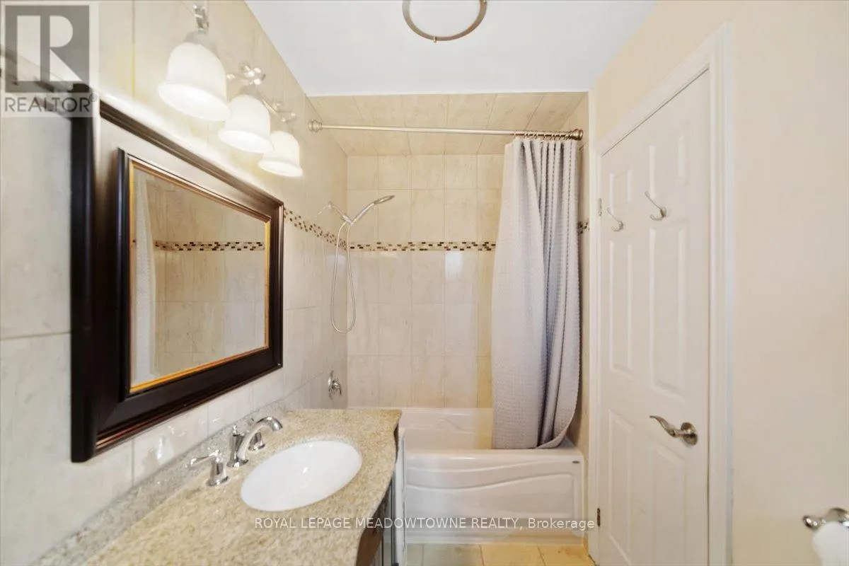 836 GREYCEDAR CRESCENT