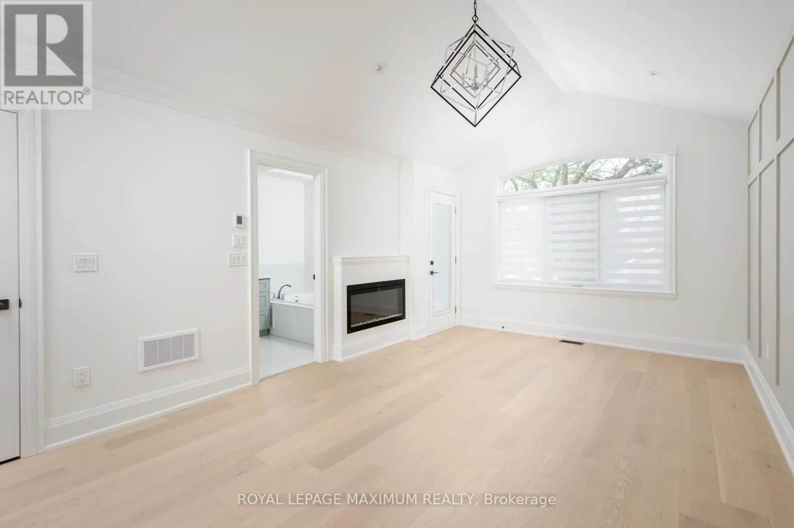 39 B GORT AVENUE