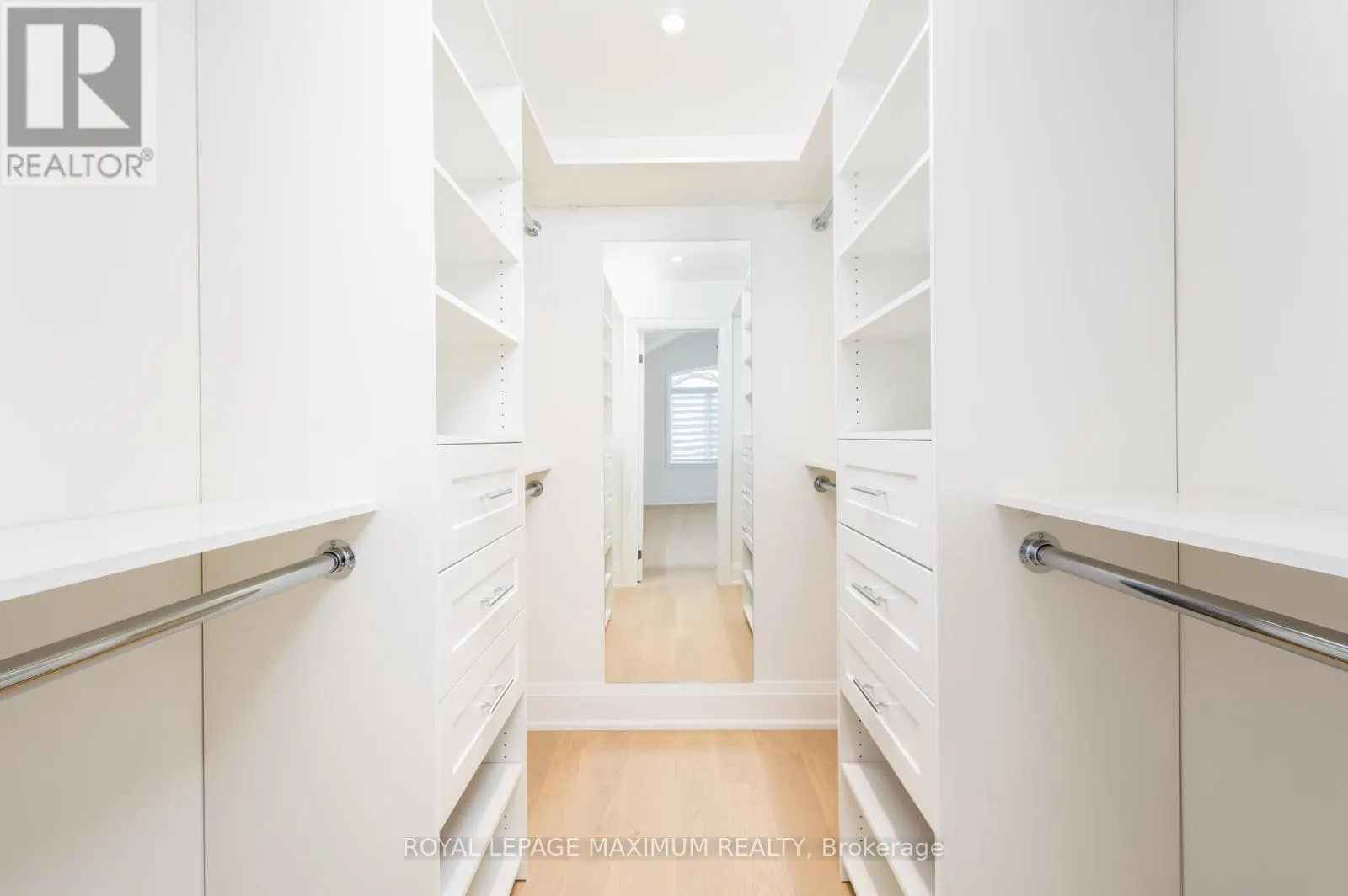39 B GORT AVENUE