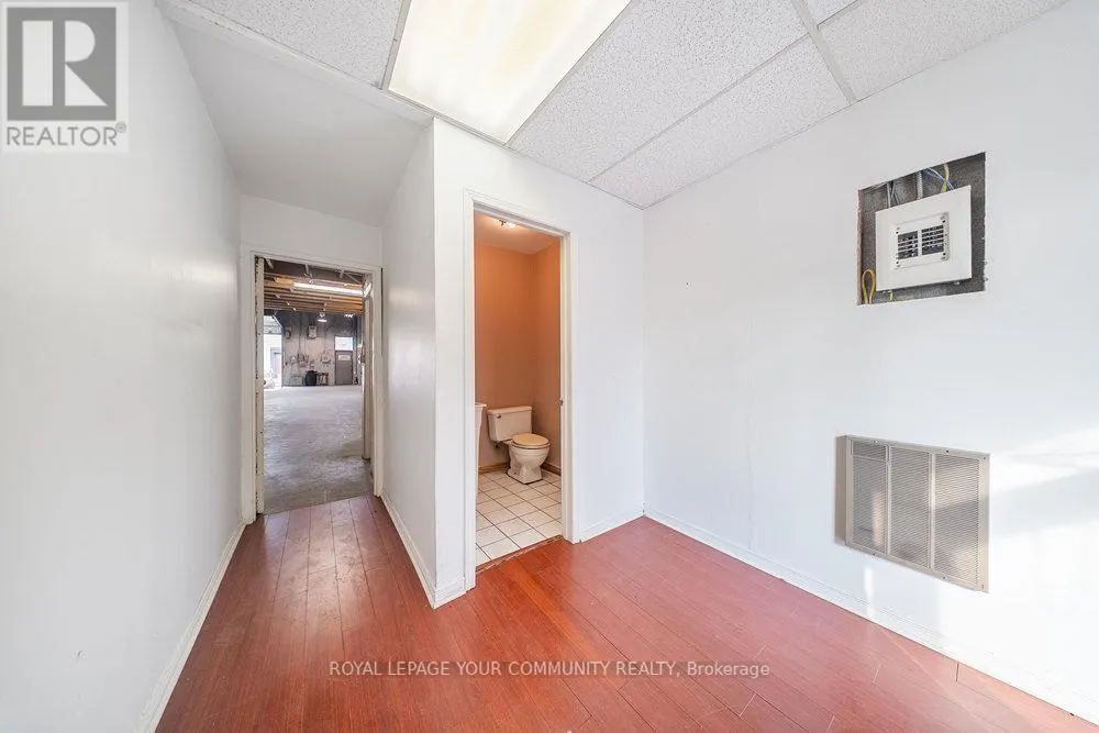 C11 - 7171 TORBRAM ROAD