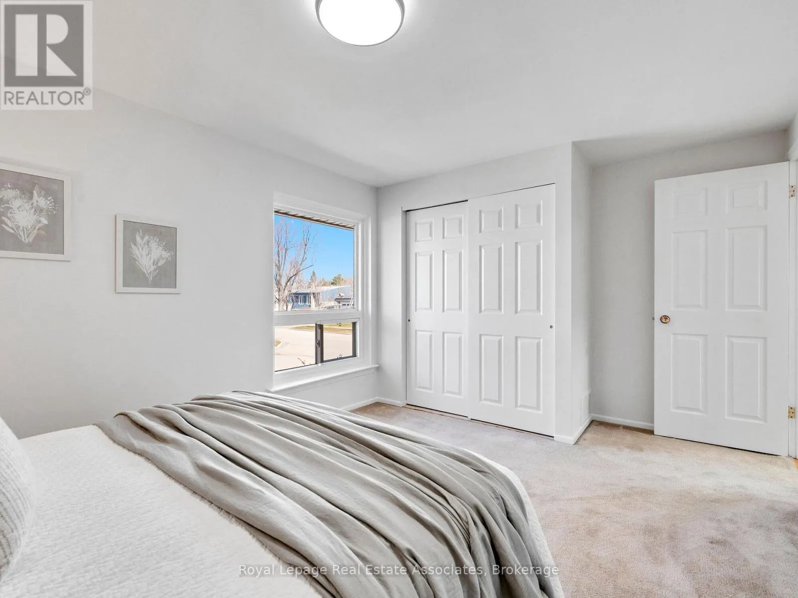 4 DUNRAY COURT