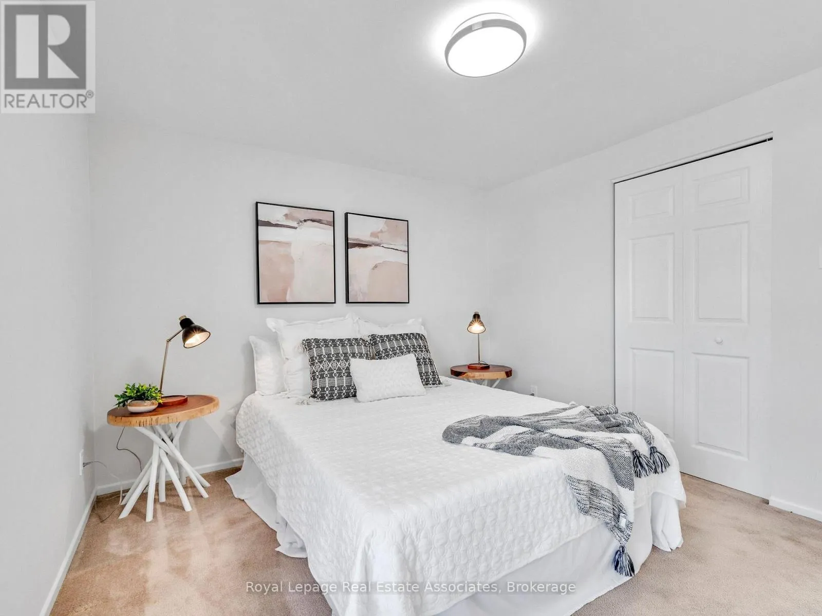 4 DUNRAY COURT